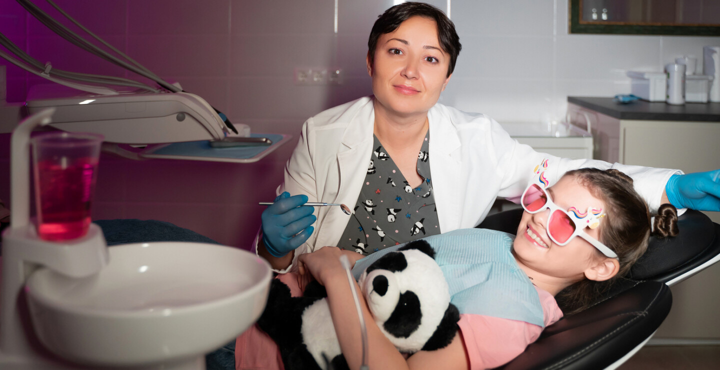 Как мы адаптируем ребенка к лечению зубов